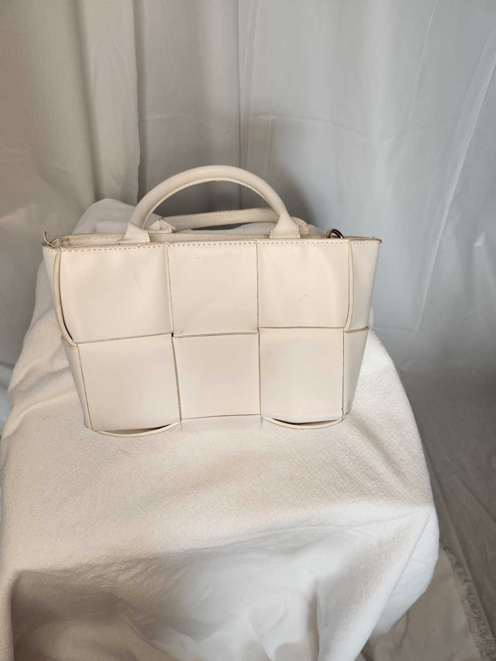 Chic White Woven Mini Bag – Crossbody/Top Handle - Picture 6 of 10